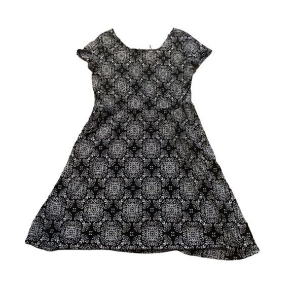 Three Pink Hearts Dress size 12. - Picture 3 of 3